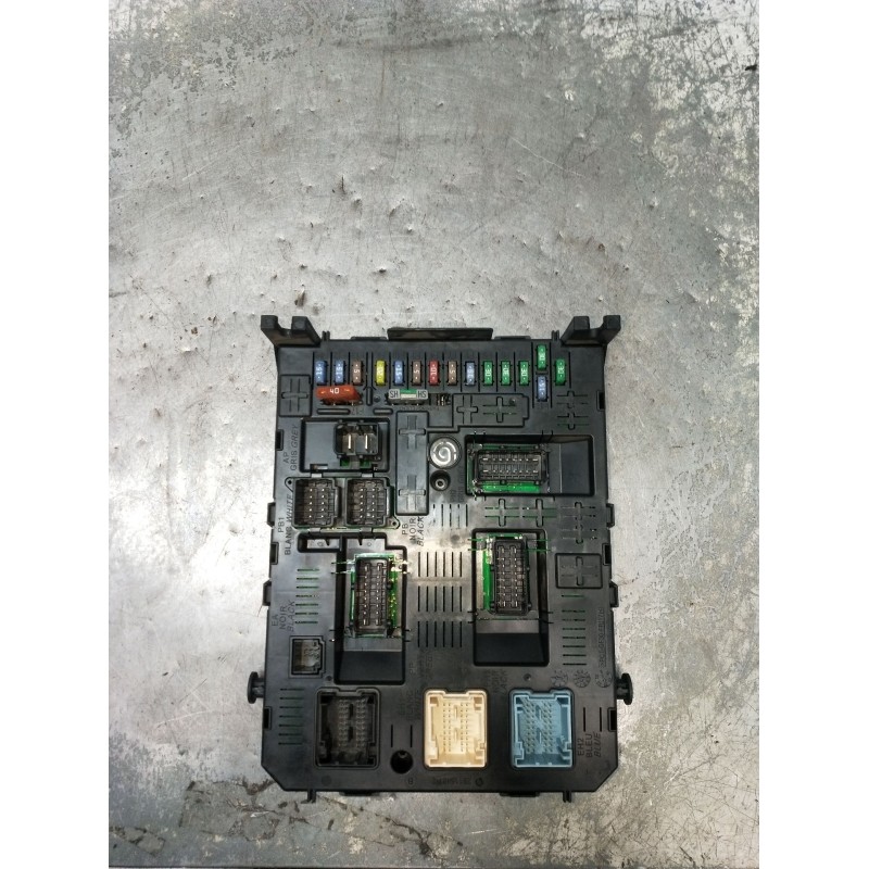 Recambio de caja reles / fusibles para citroën c4 grand picasso i (ua_) 2.0 hdi 138 referencia OEM IAM 966405908001 BSI04EVK0400