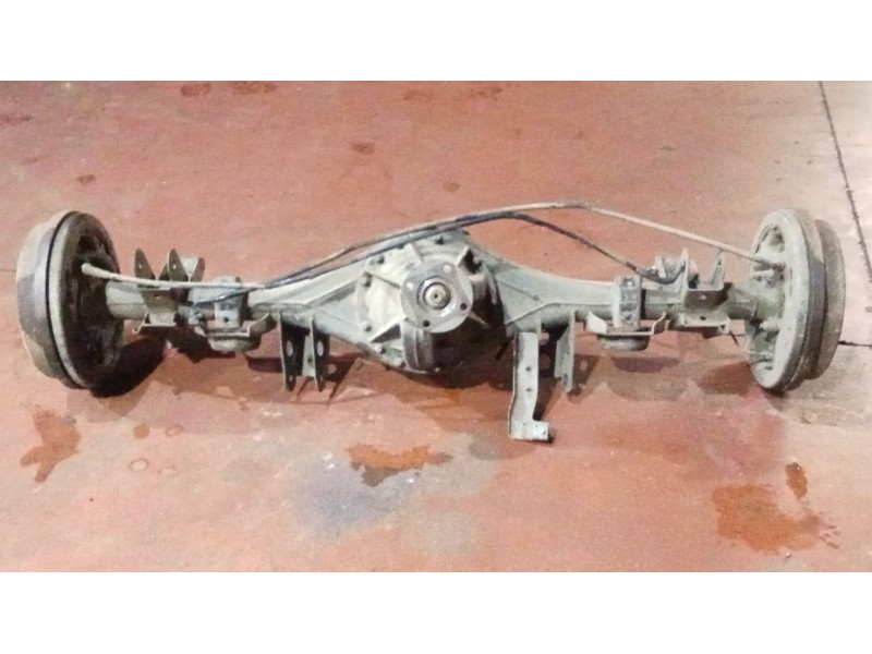 Recambio de puente trasero para nissan terrano ii (r20) 2.7 td 4wd referencia OEM IAM TAMBOR  