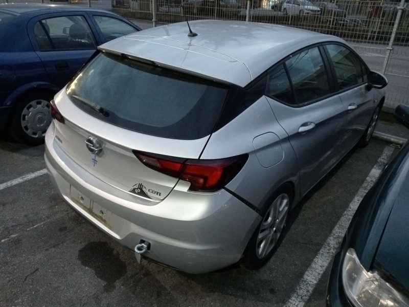 opel astra k (b16) del año 2017
