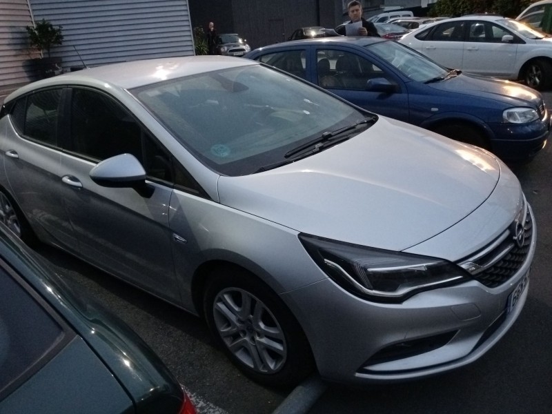 opel astra k (b16) del año 2017