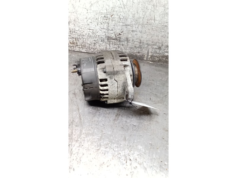 Recambio de alternador para nissan terrano ii (r20) 2.7 tdi 4wd referencia OEM IAM 0123310051 231007F001 70A
