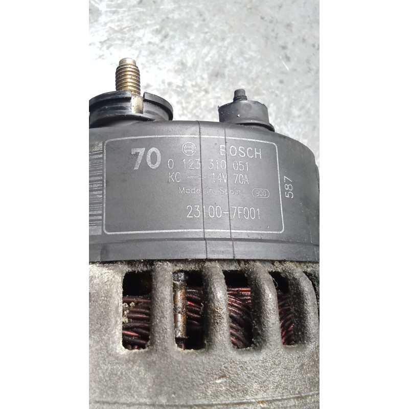 Recambio de alternador para nissan terrano ii (r20) 2.7 tdi 4wd referencia OEM IAM 0123310051 231007F001 70A