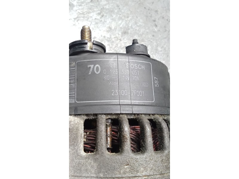 Recambio de alternador para nissan terrano ii (r20) 2.7 tdi 4wd referencia OEM IAM 0123310051 231007F001 70A