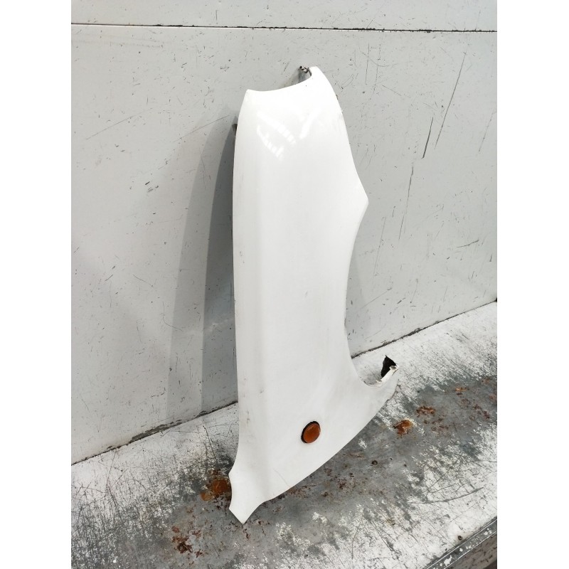 Recambio de aleta delantera derecha para nissan micra ii (k11) 1.3 i 16v referencia OEM IAM   