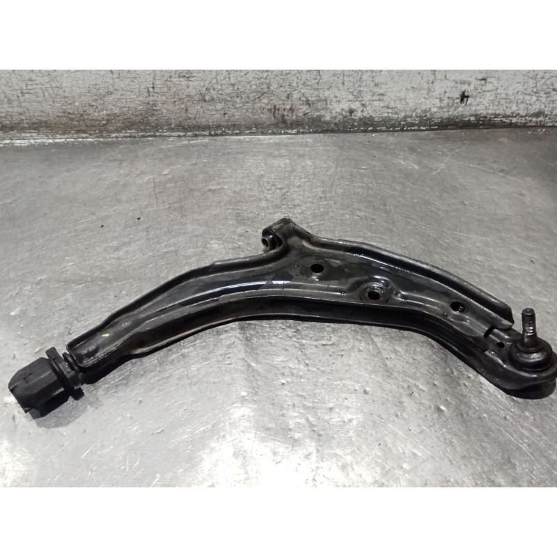 Recambio de brazo suspension inferior delantero derecho para nissan micra ii (k11) 1.3 i 16v referencia OEM IAM   