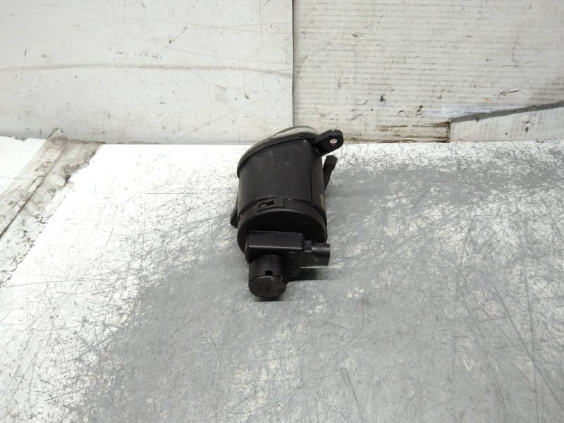 Recambio de faro antiniebla derecho para volkswagen passat berlina (3b3) edition referencia OEM IAM 3B7941700A  