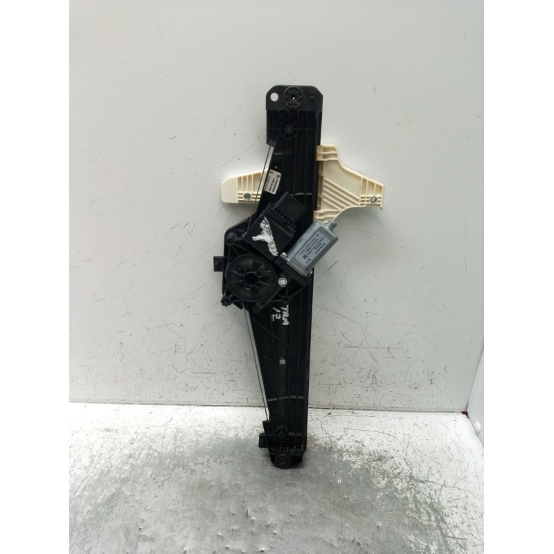 Recambio de elevalunas trasero izquierdo para peugeot 3008 ii suv (mc_, mr_, mj_, m4_) 1.5 bluehdi 130 referencia OEM IAM 982948