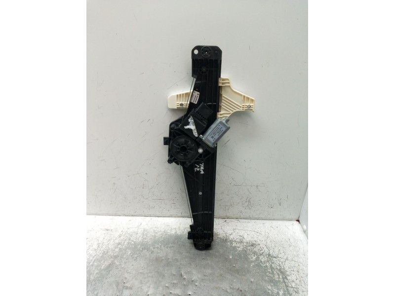 Recambio de elevalunas trasero izquierdo para peugeot 3008 ii suv (mc_, mr_, mj_, m4_) 1.5 bluehdi 130 referencia OEM IAM 982948