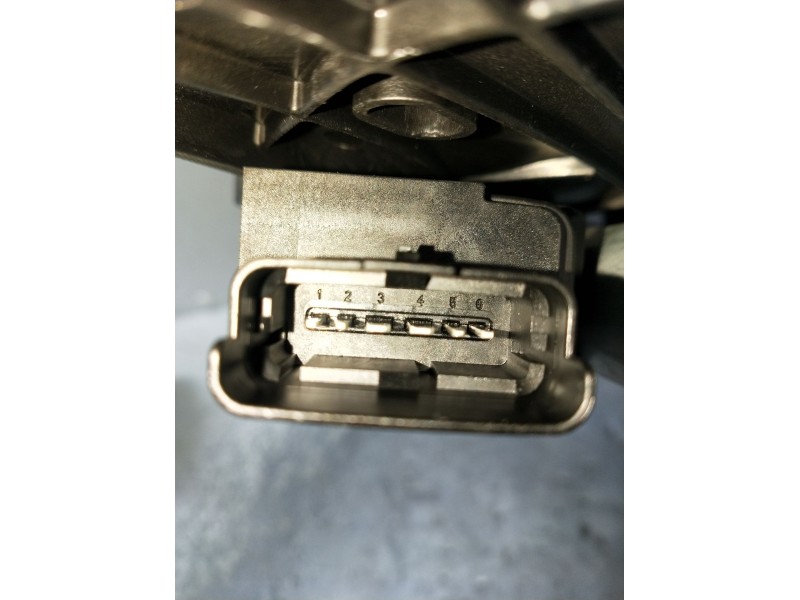 Recambio de elevalunas trasero izquierdo para peugeot 3008 ii suv (mc_, mr_, mj_, m4_) 1.5 bluehdi 130 referencia OEM IAM 982948