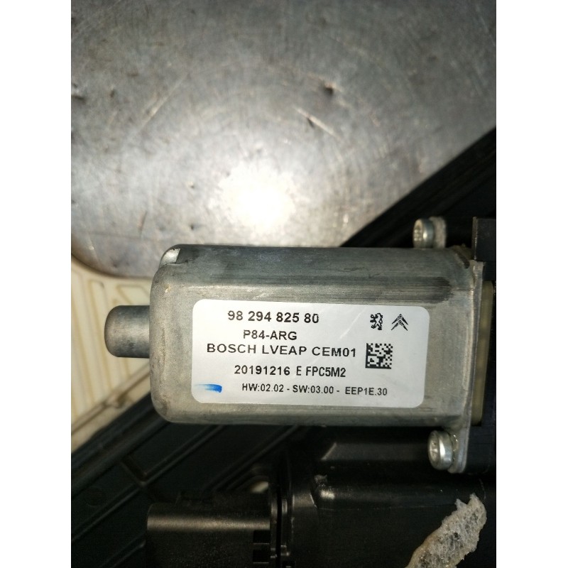 Recambio de elevalunas trasero izquierdo para peugeot 3008 ii suv (mc_, mr_, mj_, m4_) 1.5 bluehdi 130 referencia OEM IAM 982948
