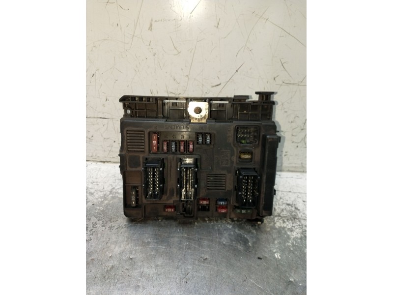 Recambio de caja reles / fusibles para peugeot 206 hatchback (2a/c) 1.9 d referencia OEM IAM 9636079380  