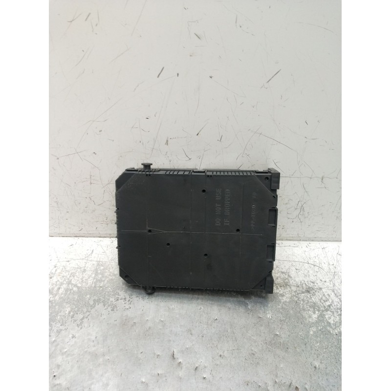 Recambio de caja reles / fusibles para peugeot 3008 ii suv (mc_, mr_, mj_, m4_) 1.5 bluehdi 130 referencia OEM IAM 983079058000 