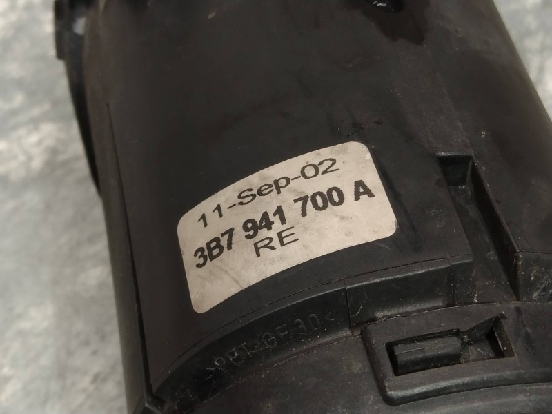 Recambio de faro antiniebla derecho para volkswagen passat berlina (3b3) edition referencia OEM IAM 3B7941700A  