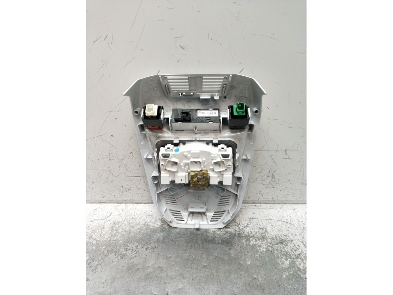 Recambio de luz interior para peugeot 3008 ii suv (mc_, mr_, mj_, m4_) 1.5 bluehdi 130 referencia OEM IAM 9825946880 BR220120231