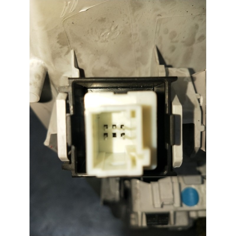 Recambio de luz interior para peugeot 3008 ii suv (mc_, mr_, mj_, m4_) 1.5 bluehdi 130 referencia OEM IAM 9825946880 BR220120231