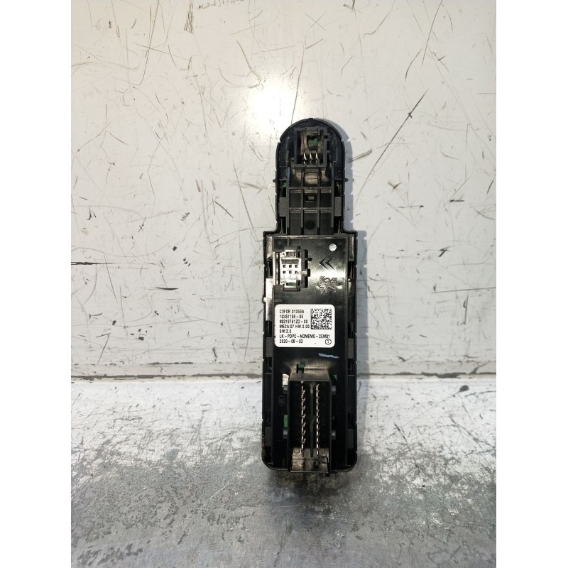 Recambio de mando elevalunas trasero izquierdo para peugeot 3008 ii suv (mc_, mr_, mj_, m4_) 1.5 bluehdi 130 referencia OEM IAM 