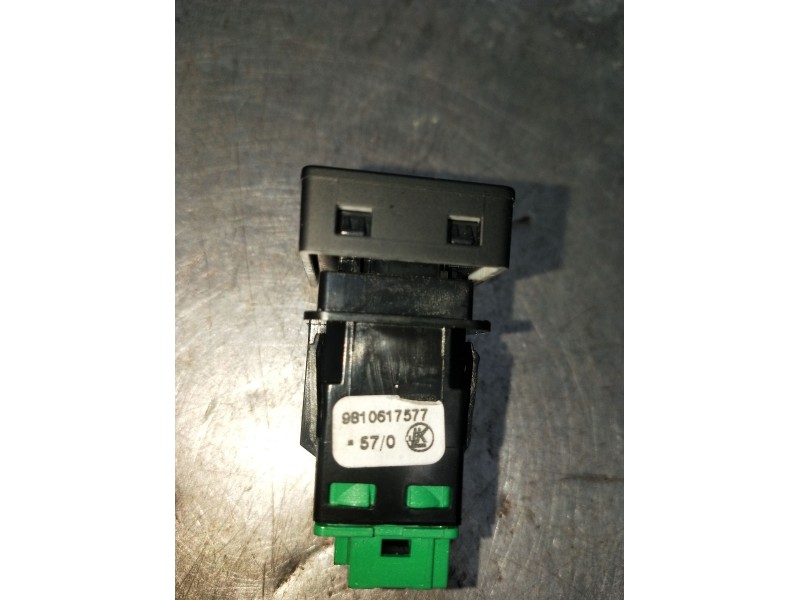 Recambio de mando multifuncion para peugeot 3008 ii suv (mc_, mr_, mj_, m4_) 1.5 bluehdi 130 referencia OEM IAM 9810617577  