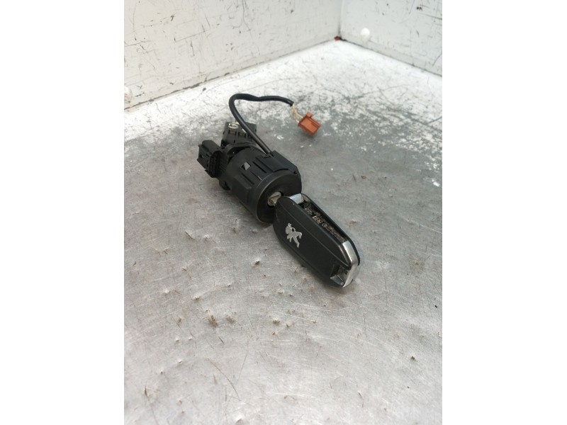 Recambio de conmutador de arranque para peugeot 3008 ii suv (mc_, mr_, mj_, m4_) 1.5 bluehdi 130 referencia OEM IAM 966312380  