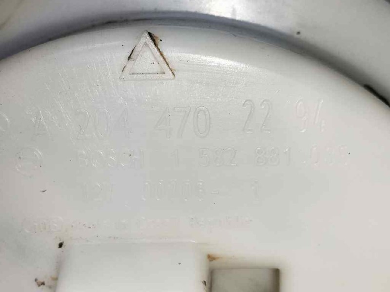 Recambio de bomba combustible para mercedes clase c (w204) berlina c 200 cdi blueefficiency (204.001) referencia OEM IAM 1582881