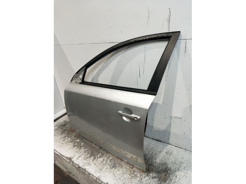 Recambio de puerta delantera izquierda para kia cee´d hatchback (ed) 1.6 referencia OEM IAM  5P 