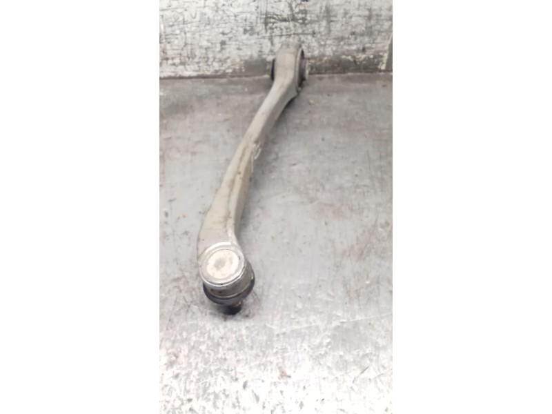 Recambio de brazo suspension superior delantero izquierdo para audi a4 b6 (8e2) 1.9 tdi referencia OEM IAM 8E0407505A  