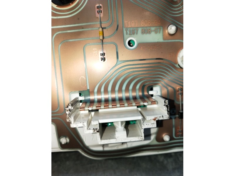 Recambio de cuadro instrumentos para renault clio ii (bb_, cb_) 1.4 (b/cb0c, b/cb0s) referencia OEM IAM 07021623939  