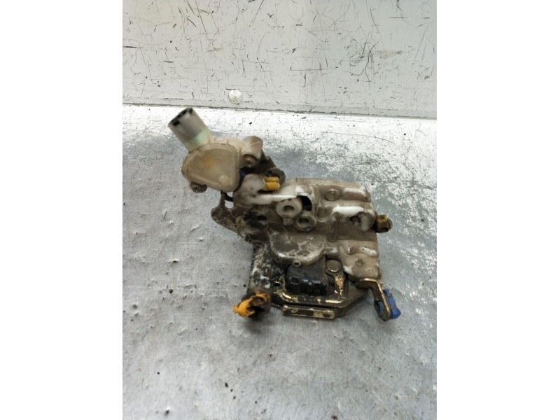 Recambio de motor cierre centralizado delantero izquierdo para nissan terrano ii (r20) 2.7 td 4wd referencia OEM IAM  3P 