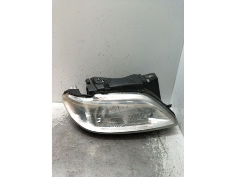 Recambio de faro derecho para citroën xsara (n1) 1.9 d referencia OEM IAM   