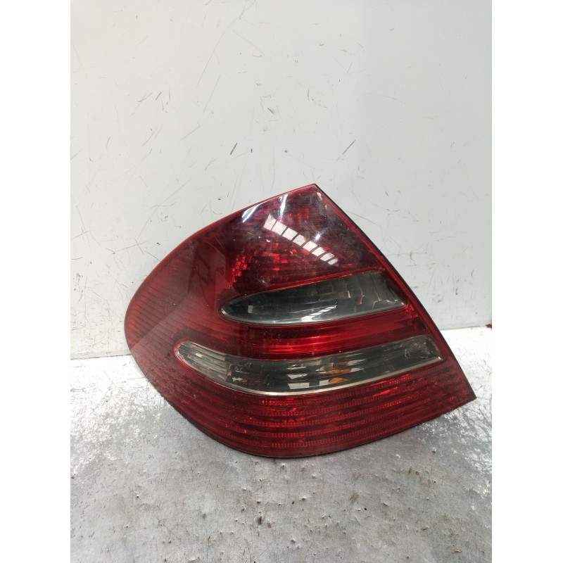 Recambio de piloto trasero izquierdo para mercedes-benz clase e (w211) e 220 cdi (211.006) referencia OEM IAM A2118200364 334007