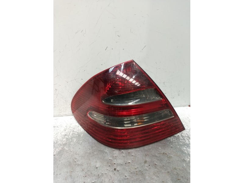 Recambio de piloto trasero izquierdo para mercedes-benz clase e (w211) e 220 cdi (211.006) referencia OEM IAM A2118200364 334007