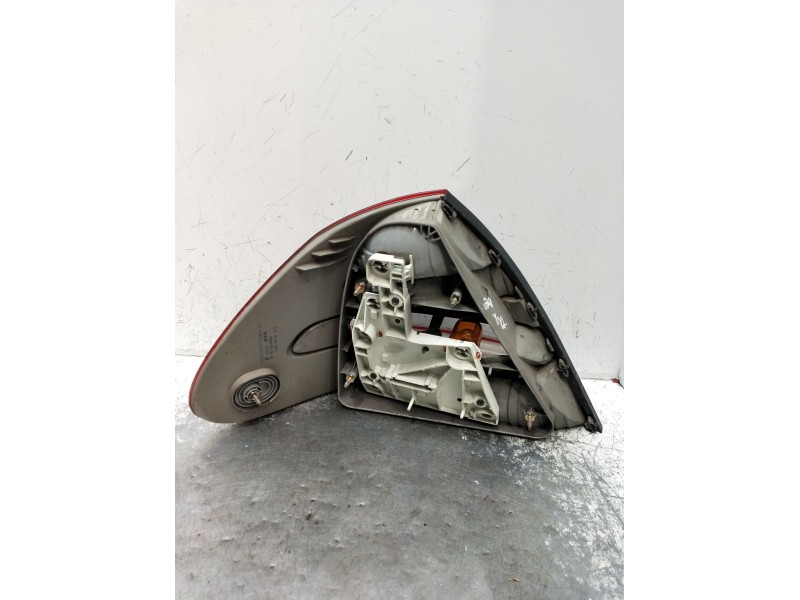 Recambio de piloto trasero derecho para mercedes-benz clase e (w211) e 220 cdi (211.006) referencia OEM IAM A2118200464  