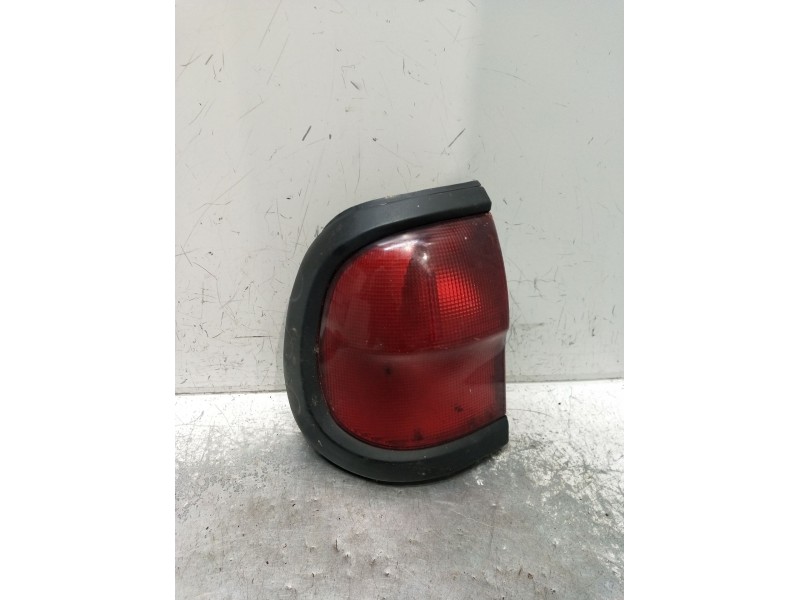 Recambio de piloto trasero izquierdo para nissan terrano ii (r20) 2.7 td 4wd referencia OEM IAM   