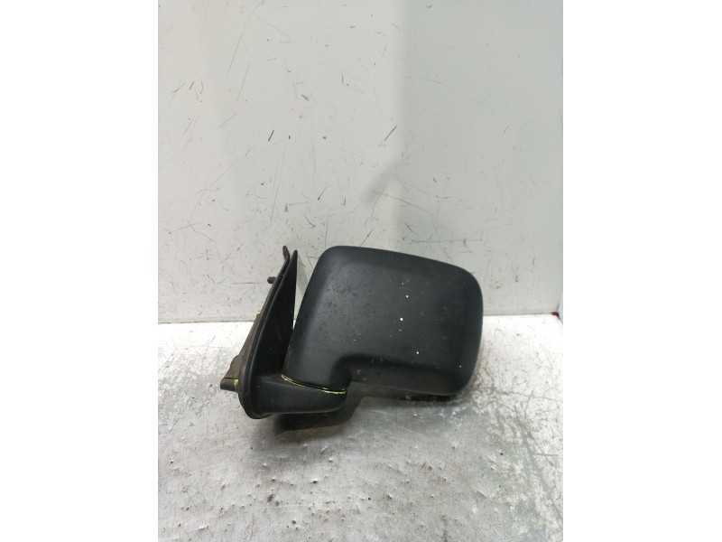 Recambio de retrovisor izquierdo para nissan terrano ii (r20) 2.7 td 4wd referencia OEM IAM  MANUAL 