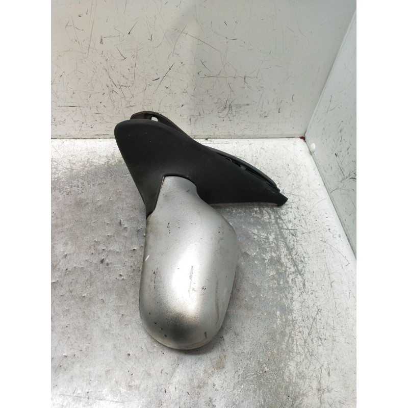 Recambio de retrovisor izquierdo para renault clio ii (bb_, cb_) 1.4 (b/cb0c, b/cb0s) referencia OEM IAM  MANUAL 