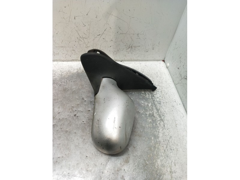 Recambio de retrovisor izquierdo para renault clio ii (bb_, cb_) 1.4 (b/cb0c, b/cb0s) referencia OEM IAM  MANUAL 