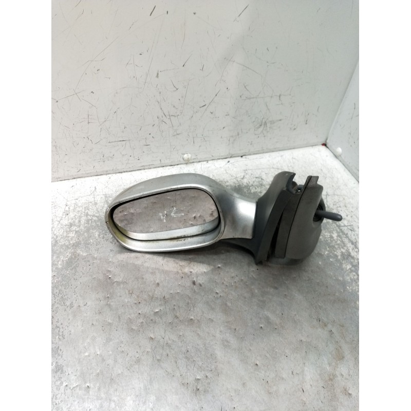 Recambio de retrovisor izquierdo para renault clio ii (bb_, cb_) 1.4 (b/cb0c, b/cb0s) referencia OEM IAM  MANUAL 