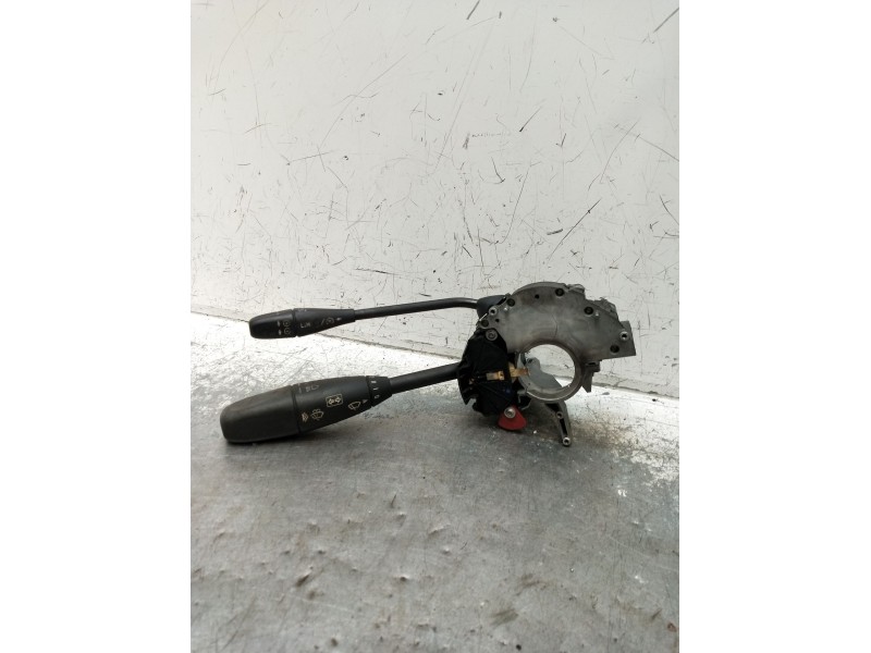 Recambio de mando limpia para mercedes-benz clase e (w211) e 220 cdi (211.006) referencia OEM IAM A1715402245  