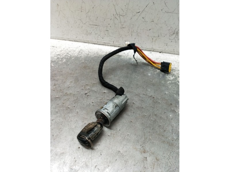 Recambio de conmutador de arranque para renault clio ii (bb_, cb_) 1.4 (b/cb0c, b/cb0s) referencia OEM IAM   