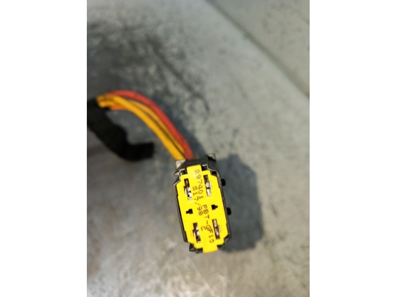 Recambio de conmutador de arranque para renault clio ii (bb_, cb_) 1.4 (b/cb0c, b/cb0s) referencia OEM IAM   