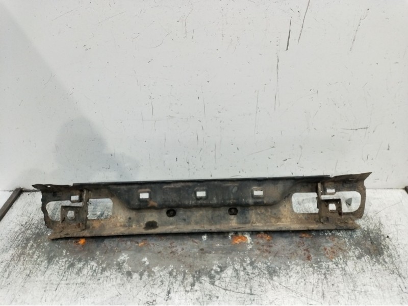 Recambio de refuerzo paragolpes trasero para nissan terrano ii (r20) 2.7 td 4wd referencia OEM IAM   