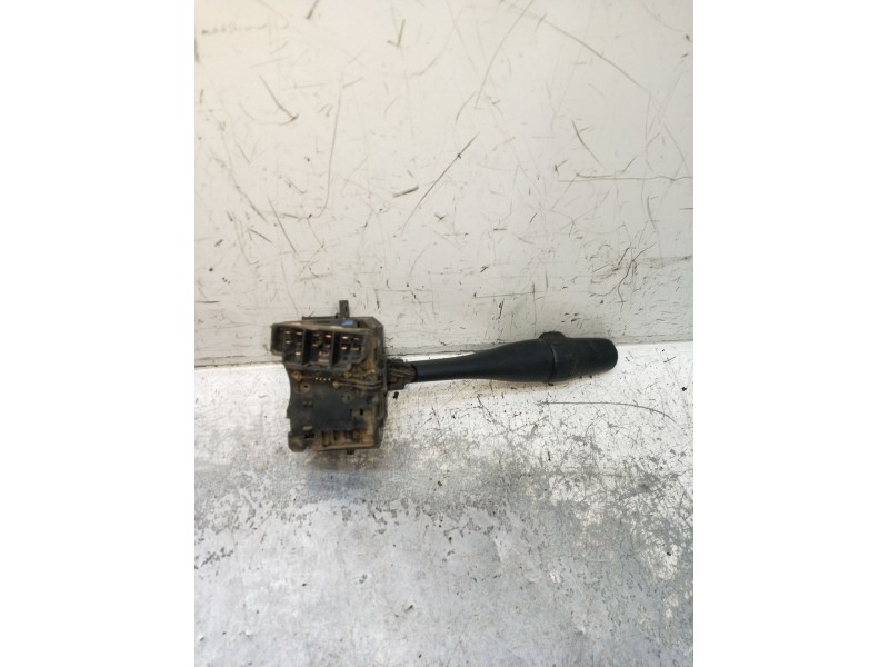 Recambio de mando luces para nissan terrano ii (r20) 2.7 td 4wd referencia OEM IAM   