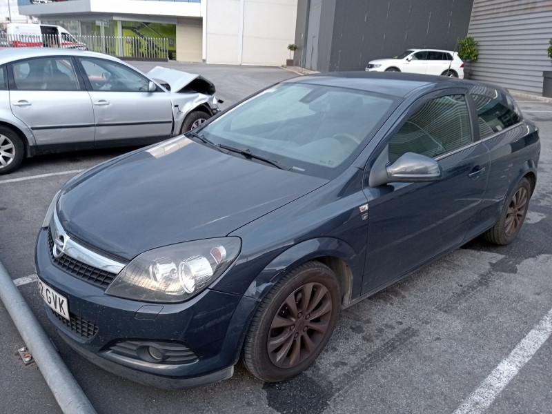 opel astra h gtc (a04) del año 2010