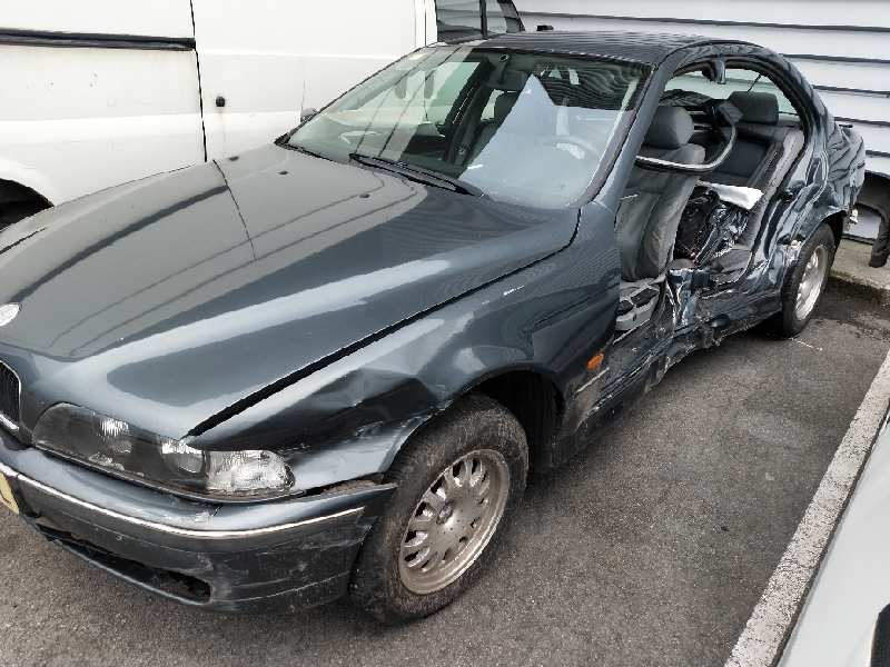 bmw serie 5 berlina (e39) del año 2002