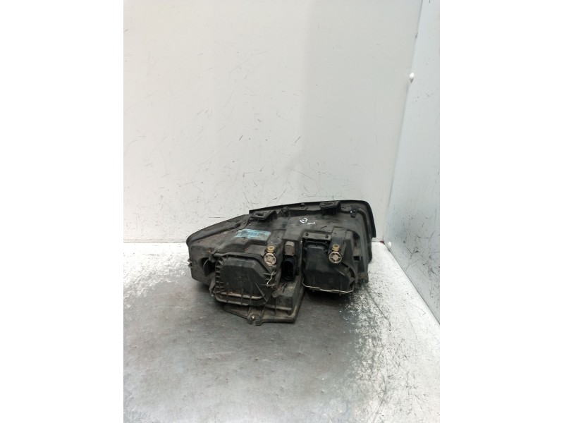 Recambio de faro izquierdo para audi a4 b6 (8e2) 1.9 tdi referencia OEM IAM   