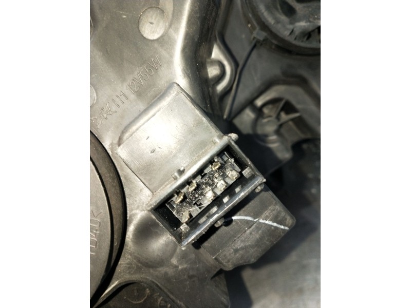 Recambio de faro izquierdo para citroën c4 coupé (la_) 1.4 16v referencia OEM IAM   