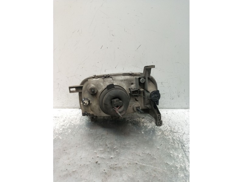 Recambio de faro derecho para nissan micra ii (k11) 1.3 i 16v referencia OEM IAM  VER FOTOS 