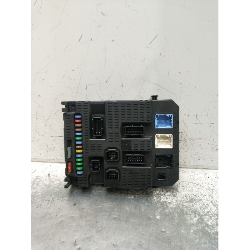 Recambio de caja reles / fusibles para citroën c4 coupé (la_) 1.4 16v referencia OEM IAM 9663576480 BSI2004P0900 