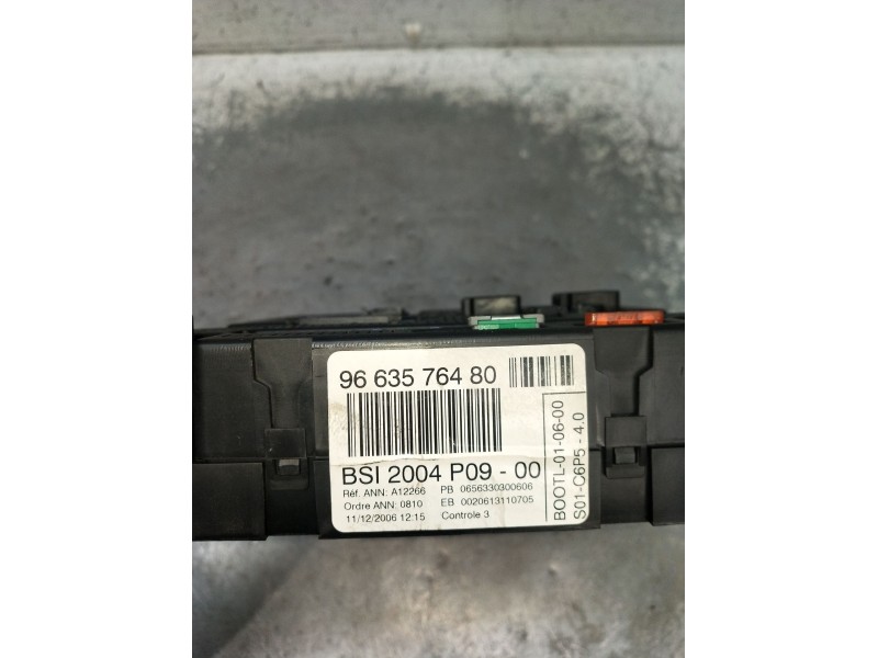 Recambio de caja reles / fusibles para citroën c4 coupé (la_) 1.4 16v referencia OEM IAM 9663576480 BSI2004P0900 