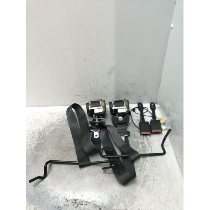 Recambio de juego cinturones delantero para citroën c4 coupé (la_) 1.4 16v referencia OEM IAM  3P 