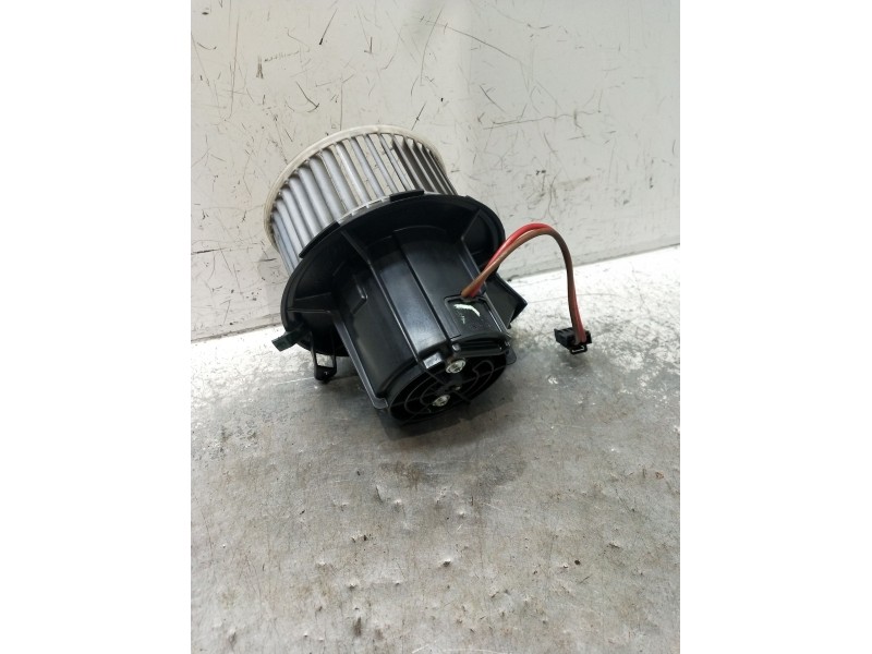 Recambio de motor calefaccion para mercedes-benz clase c t-model (s204) c 220 cdi (204.202) referencia OEM IAM V7771001W204LL4  